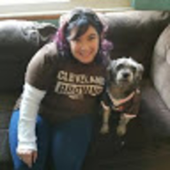 Meet your Posher, Jennifer - Picture 1 of 1